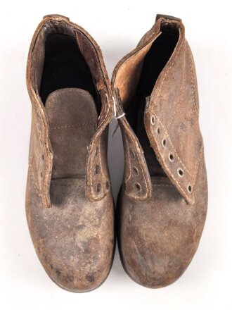 Paar benagelte Schuhe für Mannschaften. Keine Markierung, Sohlenlänge 29,5cm, Alter und Herkunft unbekannt