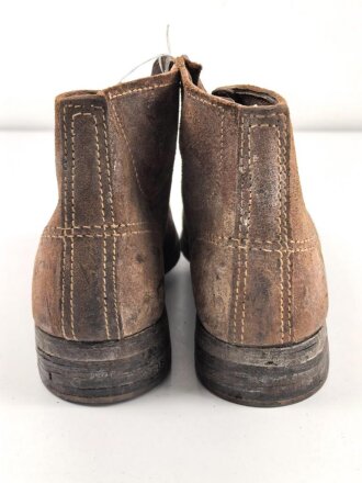 Paar benagelte Schuhe für Mannschaften. Keine Markierung, Sohlenlänge 29,5cm, Alter und Herkunft unbekannt