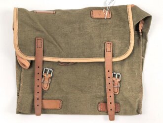 Frankreich wohl 2. Weltkrieg, Tasche/Musette für Koppel, gestempelt, ca. 22 x 27 x 9 cm, ungetragenes Stück