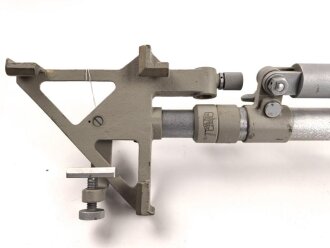 Gestell für ein optisches Gerät der Wehrmacht / Kriegsmarine. Hersteller Carl Zeiss Jena , guter Zustand, Originallack