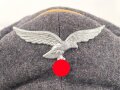 Luftwaffe, Schirmmütze für Mannschaften fliegendes Personal. Getragenes Stück in gutem Zustand, Kopfgrösse 57