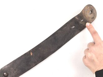 Trageriemen für einen Tornister der Wehrmacht. Datiert 1934, Eisen / Aluminiumbeschläge