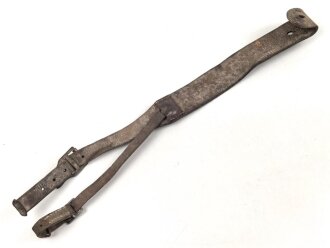 Trageriemen für einen Tornister der Wehrmacht. Datiert 1934, Eisen / Aluminiumbeschläge