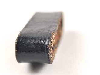 Schieber für ein Zweidornkoppel, schwarzes Leder, Innenmaß 45mm