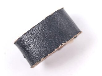 Schieber für einenTrageriemen der Wehrmacht, schwarzes Leder, Innenmaß 20mm