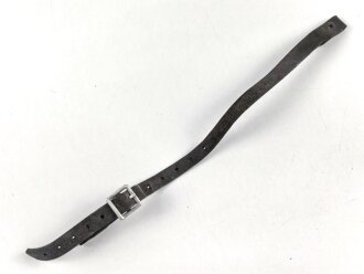 Stahlhelm Kinnriemen Wehrmacht. Datiert 1938, getragenes Stück