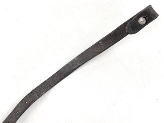 Stahlhelm Kinnriemen Wehrmacht. Datiert 1938, getragenes Stück