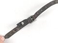Stahlhelm Kinnriemen Wehrmacht. Datiert 1938, getragenes Stück
