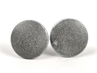 2 x  feldgrauer Knopf mit langer Öse Wehrmacht....
