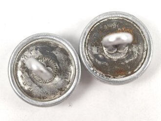 2 x  silberner Knopf mit langer Öse Wehrmacht....