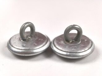 Paar silberne Knöpfe für Schulterstücke  Je 16mm Durchmesser, sie erhalten zwei ( 2 ) Stück aus der originalen Umverpackung