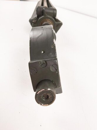 Gestell für einen Entfernungsmesser . Guter Gesamtzustand, keine Herstellermarkierung, Originallack ?