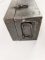 Meßlatte in Transportbehälter Wehrmacht. Hersteller Wichmann Freiburg in Sachsen. Guter Gesamtzustand, Originallack