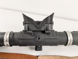 Entfernungsmesser 36 der Wehrmacht, Hersteller fwq 1942. Gute Durchsicht, vermutlich überlackiertes Stück. Gängig, Gummi weich