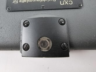 Berichtigungslatte zum Entfernungsmesser 36 der Wehrmacht, Hersteller cxn, Originallacl. Leichtmetallausführung in sehr gutem Zustand