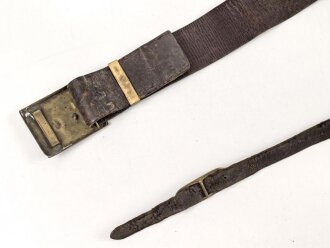 Koppel mit Säbelgehänge. Messingschloss mit Auflage, Schlosshöhe 65mm. Guter Gesamtzustand, Frankreich ?