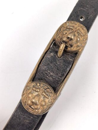Koppel mit Säbelgehänge. Messingschloss mit Auflage, Schlosshöhe 65mm. Guter Gesamtzustand, Frankreich ?