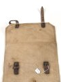 Aufbewahrungstasche Wehrmacht. Maße 29 x 49cm, Hersteller und 1941 gestempelt, ungereinigt
