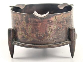 Kaiserreich und 1.Weltkrieg, Aschenbecher aus Granathülse der Patronenfabrik Karlsruhe, diese datiert 1909. Durchmesser 8cm