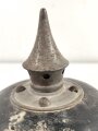 Bayern 1.Weltkrieg, feldgraue Pickelhaube für Mannschaften. Ungereinigter Fundzustand, datiert 1916