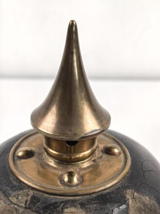 Preussen , unvollständige Pickelhaube für Mannschaften. Kammerstück von 1888 , ungereinigt.