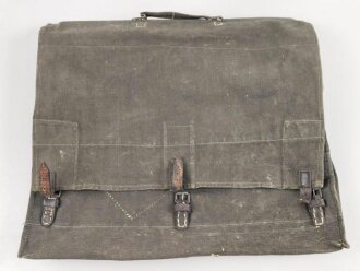 Segeltuchtasche Wehrmacht, Maße etwa 47 x52 x 18cm....