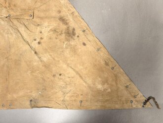 Sandfarbene Zeltbahn, meiner Meinung nach typisch deutsche Fertigung aus den 1930/40iger Jahren. Ungereinigtes Stück , keine Markierungen