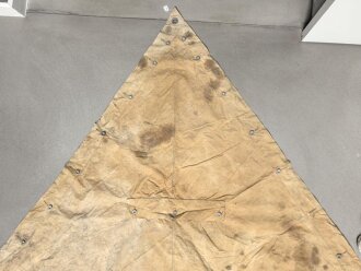 Sandfarbene Zeltbahn, meiner Meinung nach typisch deutsche Fertigung aus den 1930/40iger Jahren. Ungereinigtes Stück , keine Markierungen