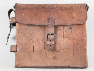 SA Gruppe Nordmark, Ledertasche mit mir unbekannter Verwendung. Maße etwa 21 x 23 x 6cm