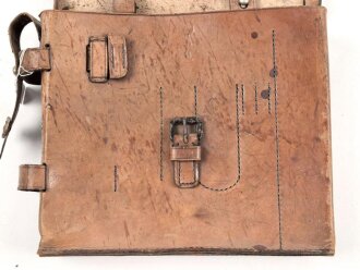 SA Gruppe Nordmark, Ledertasche mit mir unbekannter Verwendung. Maße etwa 21 x 23 x 6cm