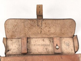 SA Gruppe Nordmark, Ledertasche mit mir unbekannter Verwendung. Maße etwa 21 x 23 x 6cm