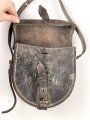 Ledertasche Reichswehr datiert 1935. Ungereinigtes Stück, Deckelbreite 16,5cm