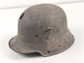 1.Weltkrieg Stahlhelmglocke, zum Teil gereinigter Bodenfund