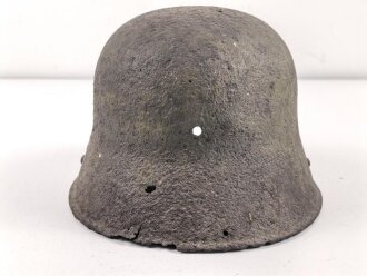 1.Weltkrieg Stahlhelmglocke, zum Teil gereinigter Bodenfund