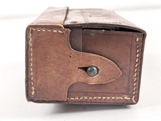 Koppeltasche für Sanitätspersonal. Keine Stempelung, Maße 17 x 6,5 x 9cm