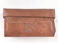 Koppeltasche für Sanitätspersonal. Keine Stempelung, Maße 17 x 6,5 x 9cm