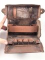Koppeltasche für Sanitätspersonal. Keine Stempelung, Maße 17 x 6,5 x 9cm