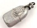 Ungarn, Feldflasche mit Becher, dieser datiert 1943