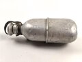 Ungarn, Feldflasche mit Becher, dieser datiert 1943