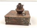 Petroleumbrenner mit 0,6 Liter Tank. Nummeriert, zum Einschieben und fixieren . Grundflächenmaße etwa 12 x 13,5cm. Funktion nicht geprüft