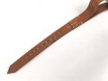 Trageriemen / Verbindungsriemen  Wehrmacht, ungeschwärztes Leder Breite 2,4cm, Gesamtlänge 64cm