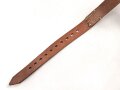 Trageriemen / Verbindungsriemen  Wehrmacht, ungeschwärztes Leder Breite 2,4cm, Gesamtlänge 64cm