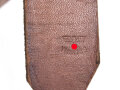 Trageriemen / Verbindungsriemen  Wehrmacht, ungeschwärztes Leder Breite 2,4cm, Gesamtlänge 64cm