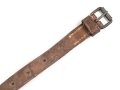 Schnallriemen  Wehrmacht, ungeschwärztes Leder Breite 1,9cm, Gesamtlänge 32cm