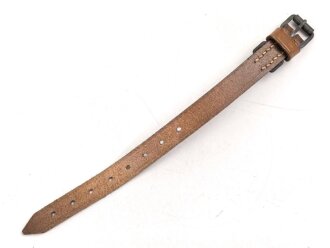 Schnallriemen  Wehrmacht, ungeschwärztes Leder Breite 1,9cm, Gesamtlänge 30cm