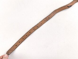 Schnallriemen  Wehrmacht, geschwärztes Leder Breite 1,7cm, Gesamtlänge 63cm