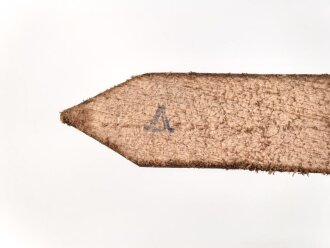 Schnallriemen  Wehrmacht, geschwärztes Leder Breite knapp 2cm, Gesamtlänge 135cm