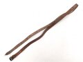 Schnallriemen  Wehrmacht, ungeschwärztes Leder Breite knapp 2cm, Gesamtlänge 146cm, datiert 1940