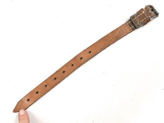Schnallriemen  Wehrmacht, ungeschwärztes Leder Breite knapp 2cm, Gesamtlänge 30cm