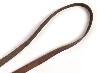 Trageriemen Wehrmacht?, ungeschwärztes Leder Breite 2,2cm, Gesamtlänge 183cm